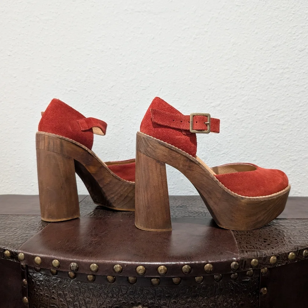 FreeBird Poppy Platform Maryjane Pumps Orange/ Red Ankle Straps size 9